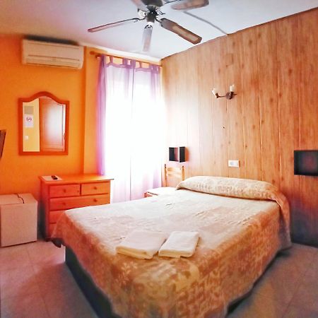 Hostal Cristina Denia Kültér fotó
