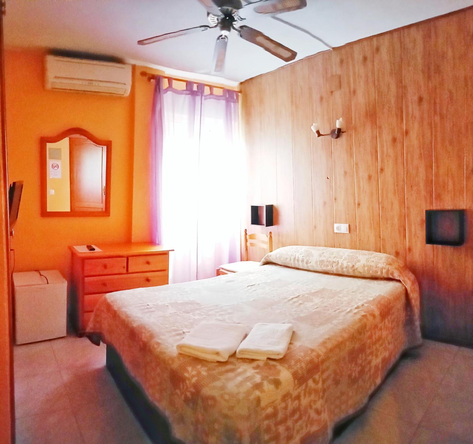 Hostal Cristina Denia Kültér fotó