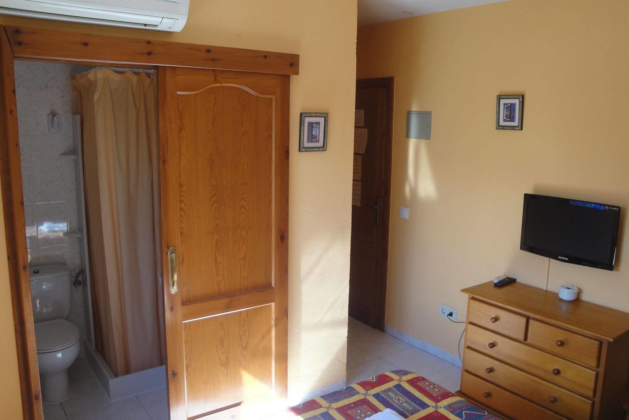 Hostal Cristina Denia Kültér fotó