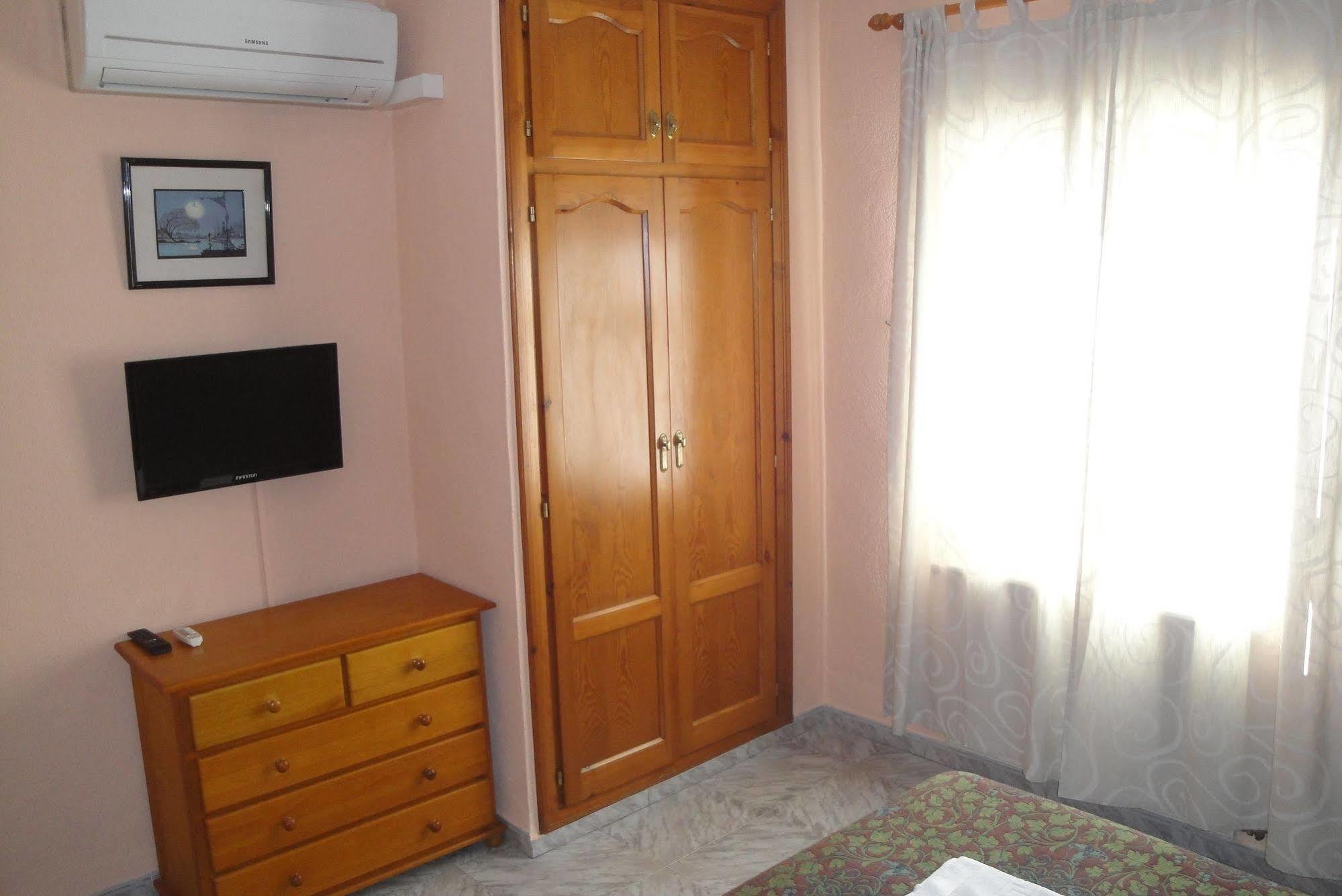 Hostal Cristina Denia Kültér fotó