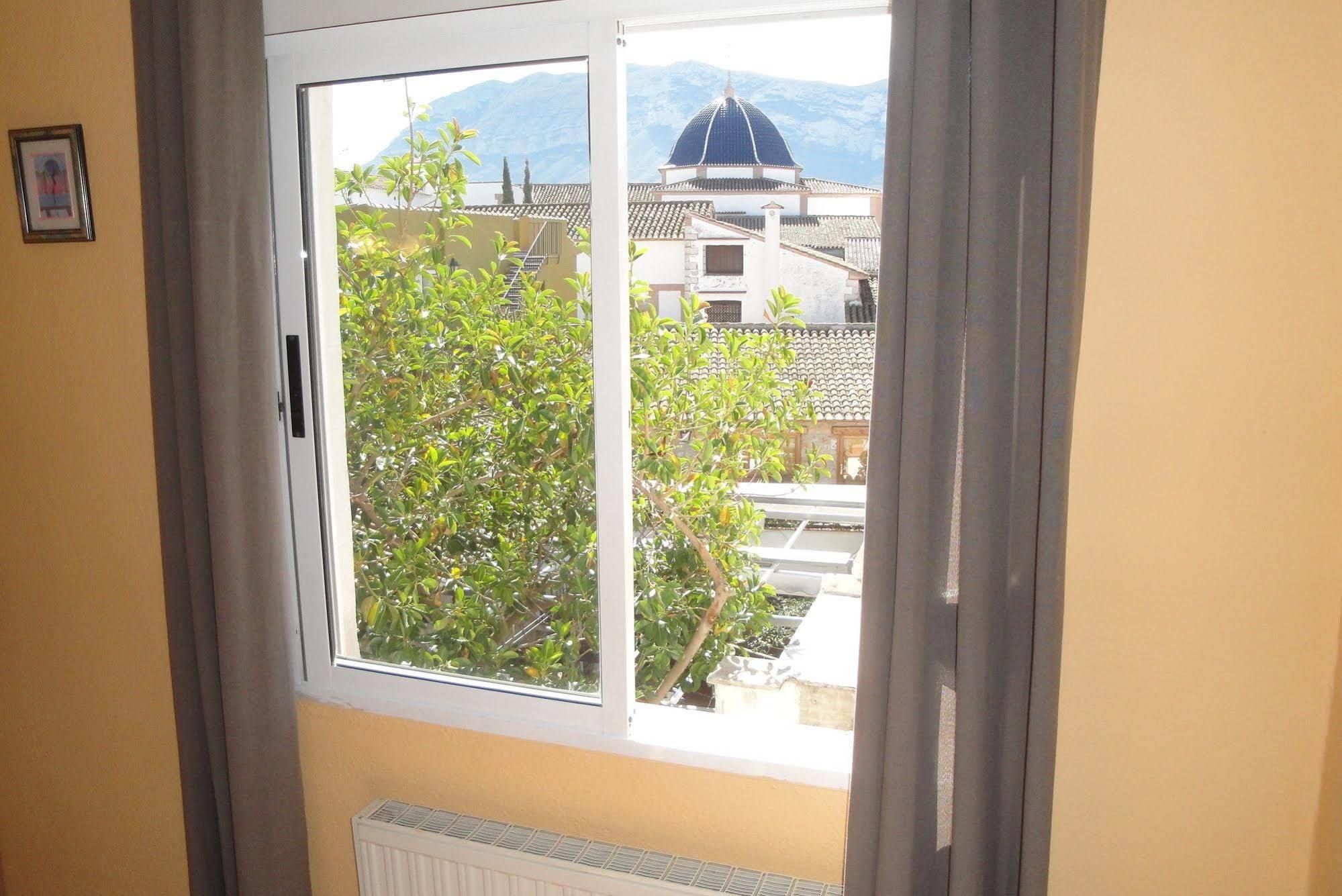 Hostal Cristina Denia Kültér fotó