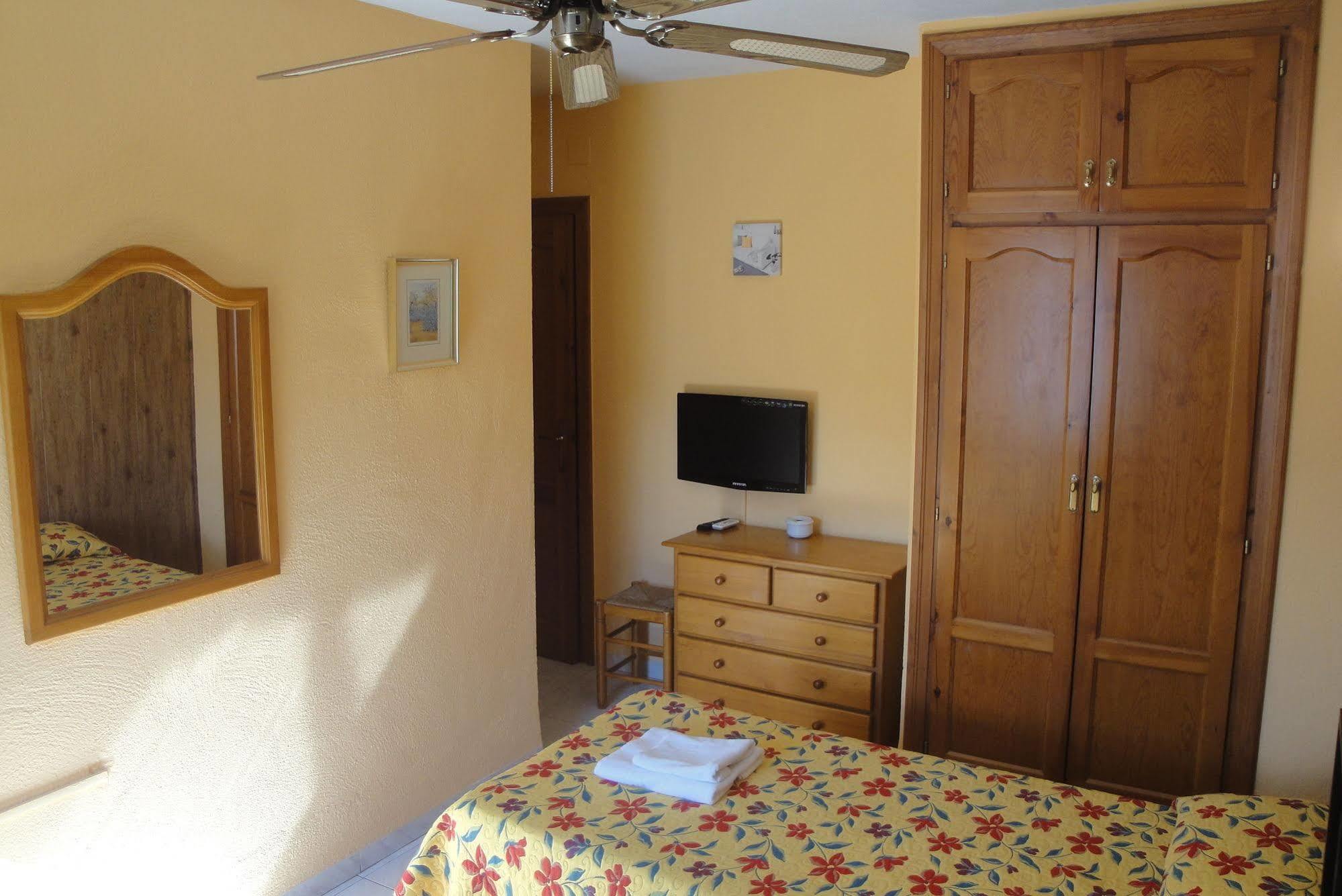 Hostal Cristina Denia Kültér fotó