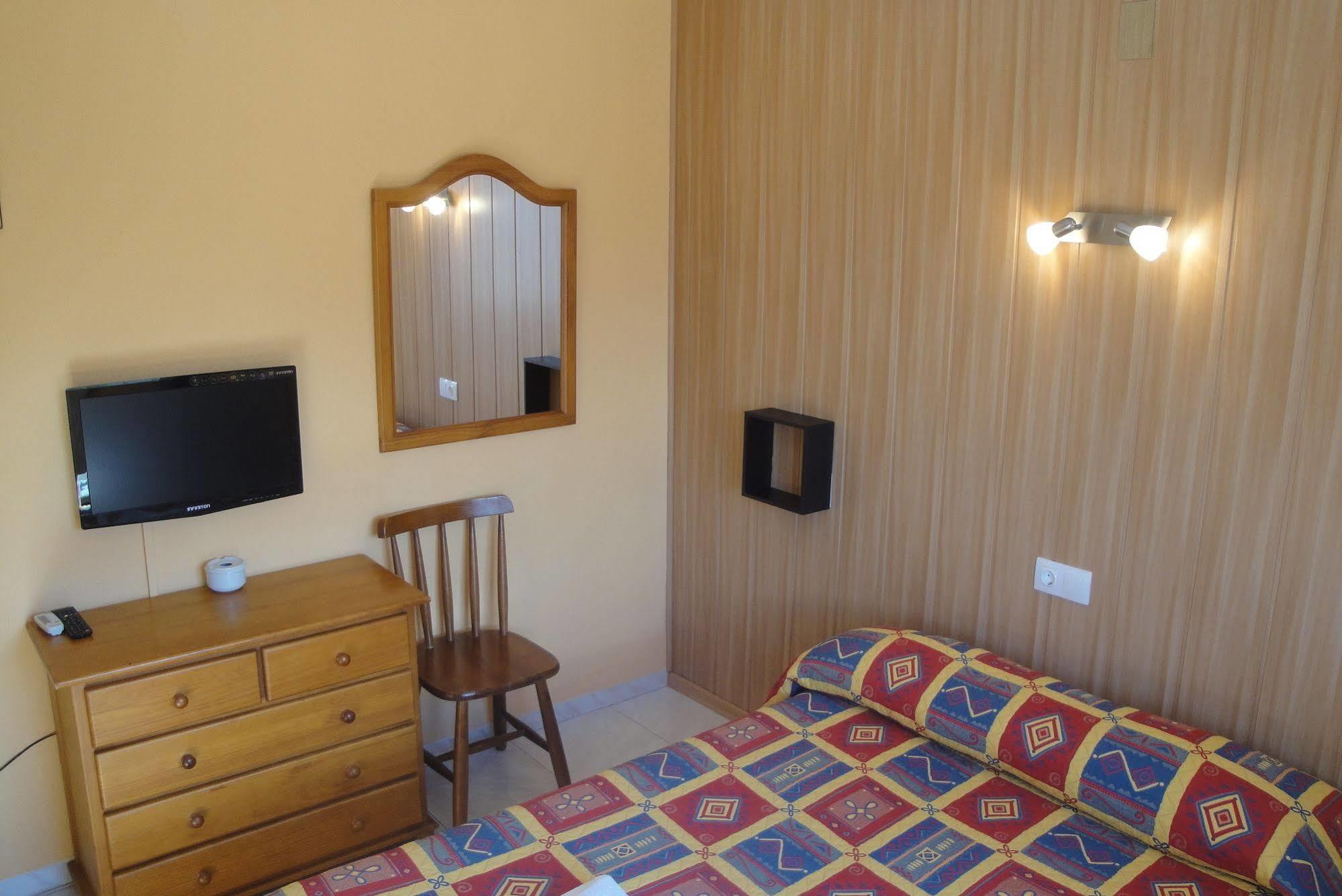 Hostal Cristina Denia Kültér fotó