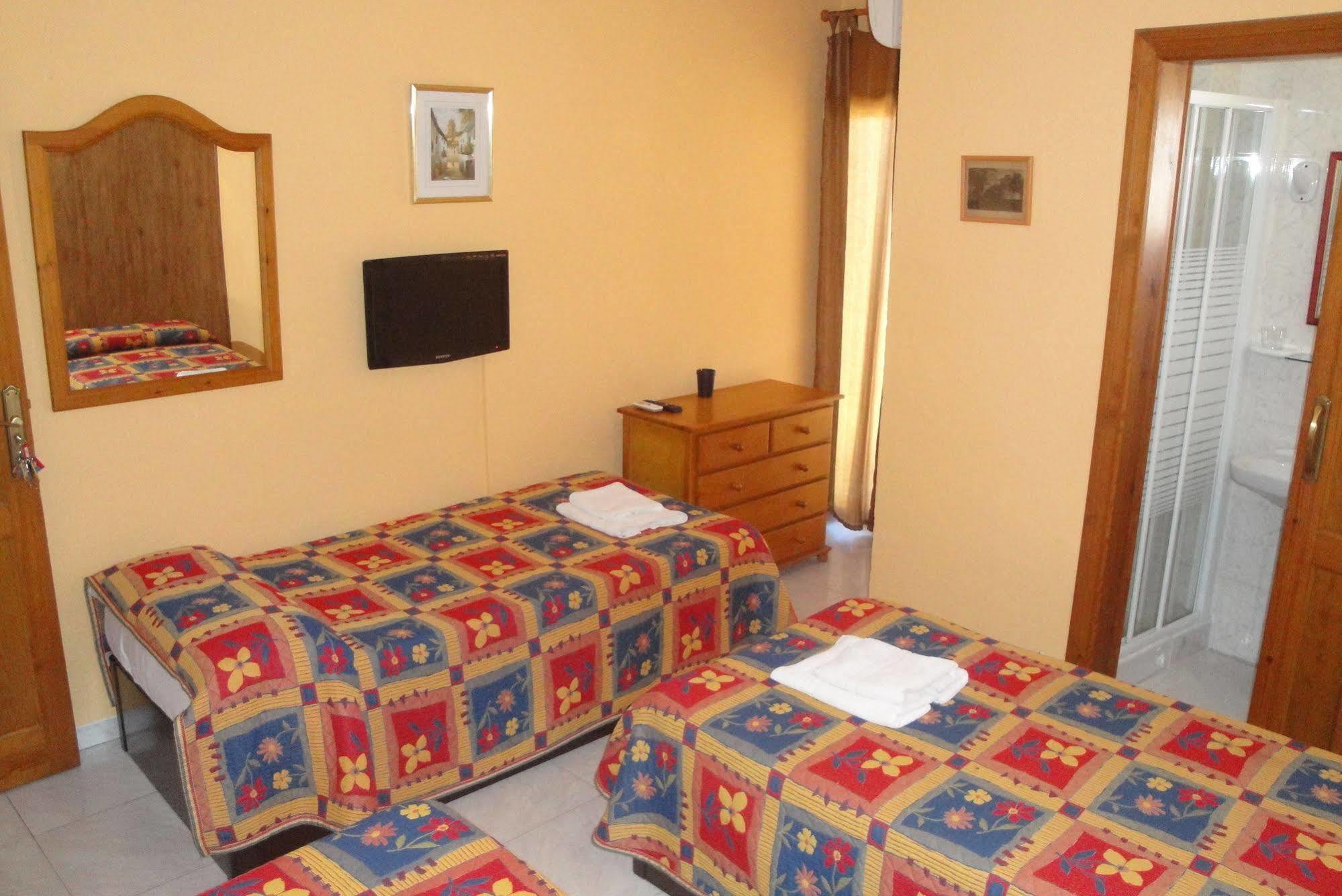 Hostal Cristina Denia Kültér fotó